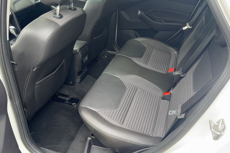Used Ford Focus 2017 Sedan EcoBoost 180 Automatic Elite Model Interior 2