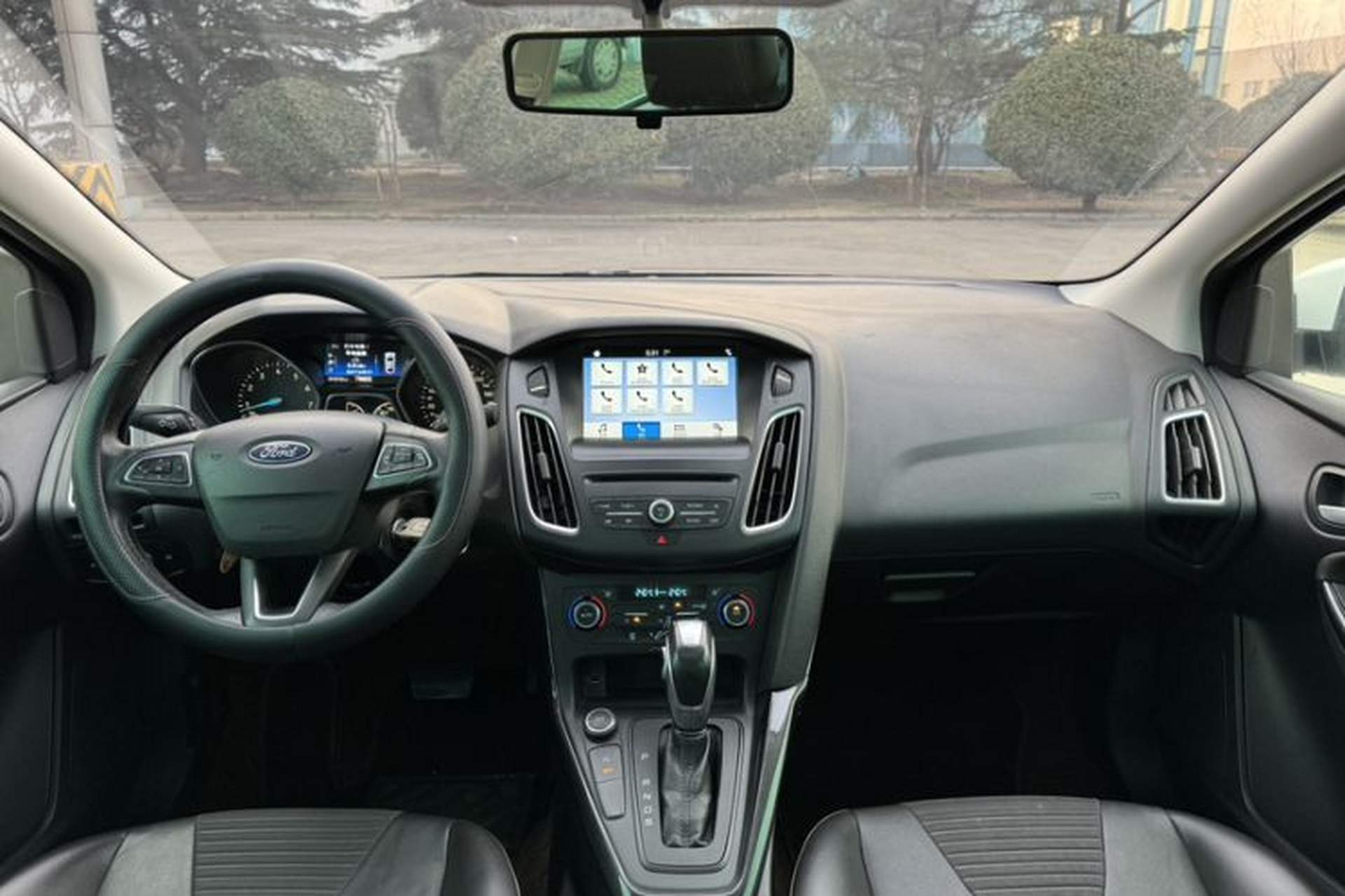 Used Ford Focus 2017 Sedan EcoBoost 180 Automatic Elite Model Interior 2