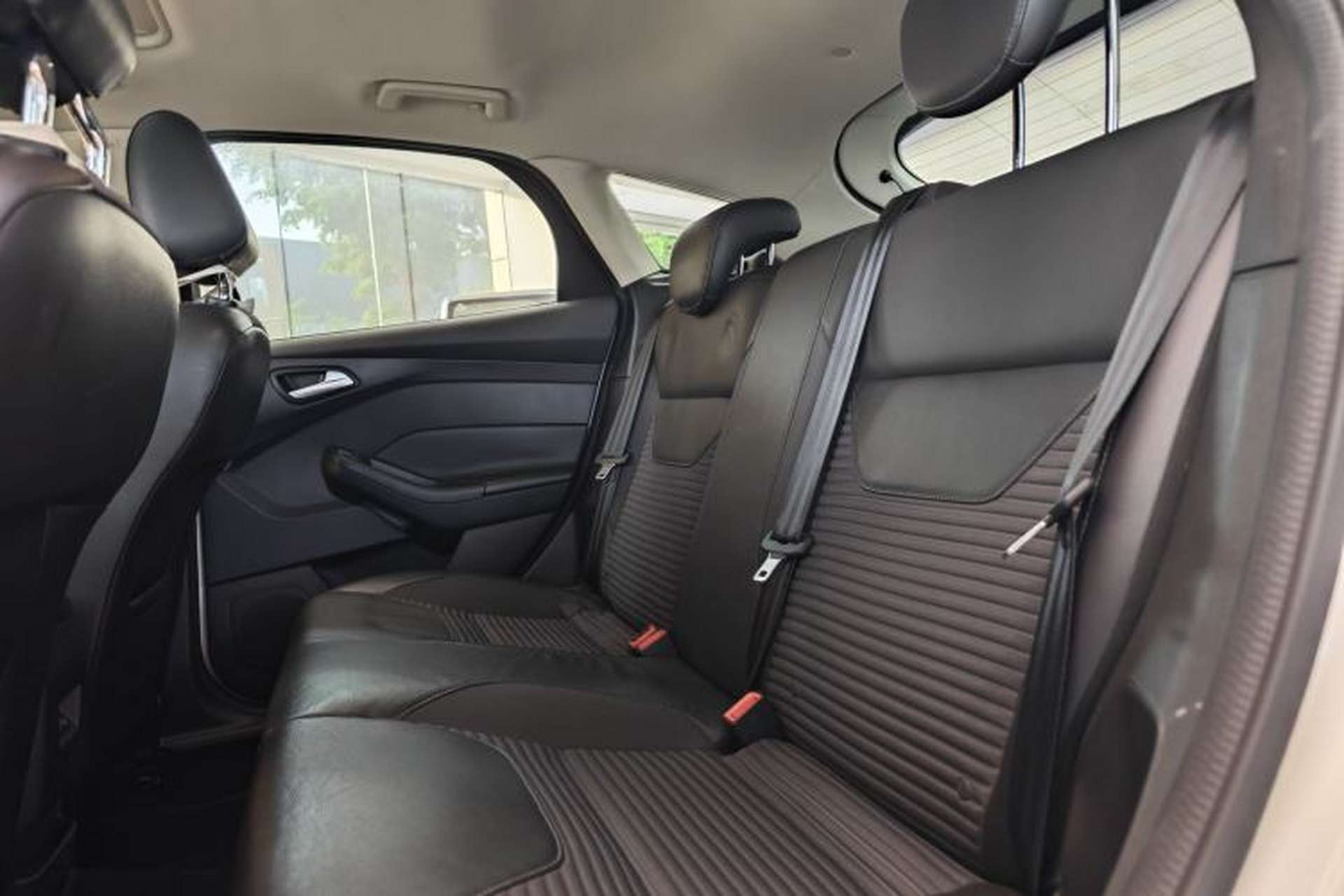 Used Ford Focus 2017 Hatchback EcoBoost 180 Automatic Elite Model Interior 3