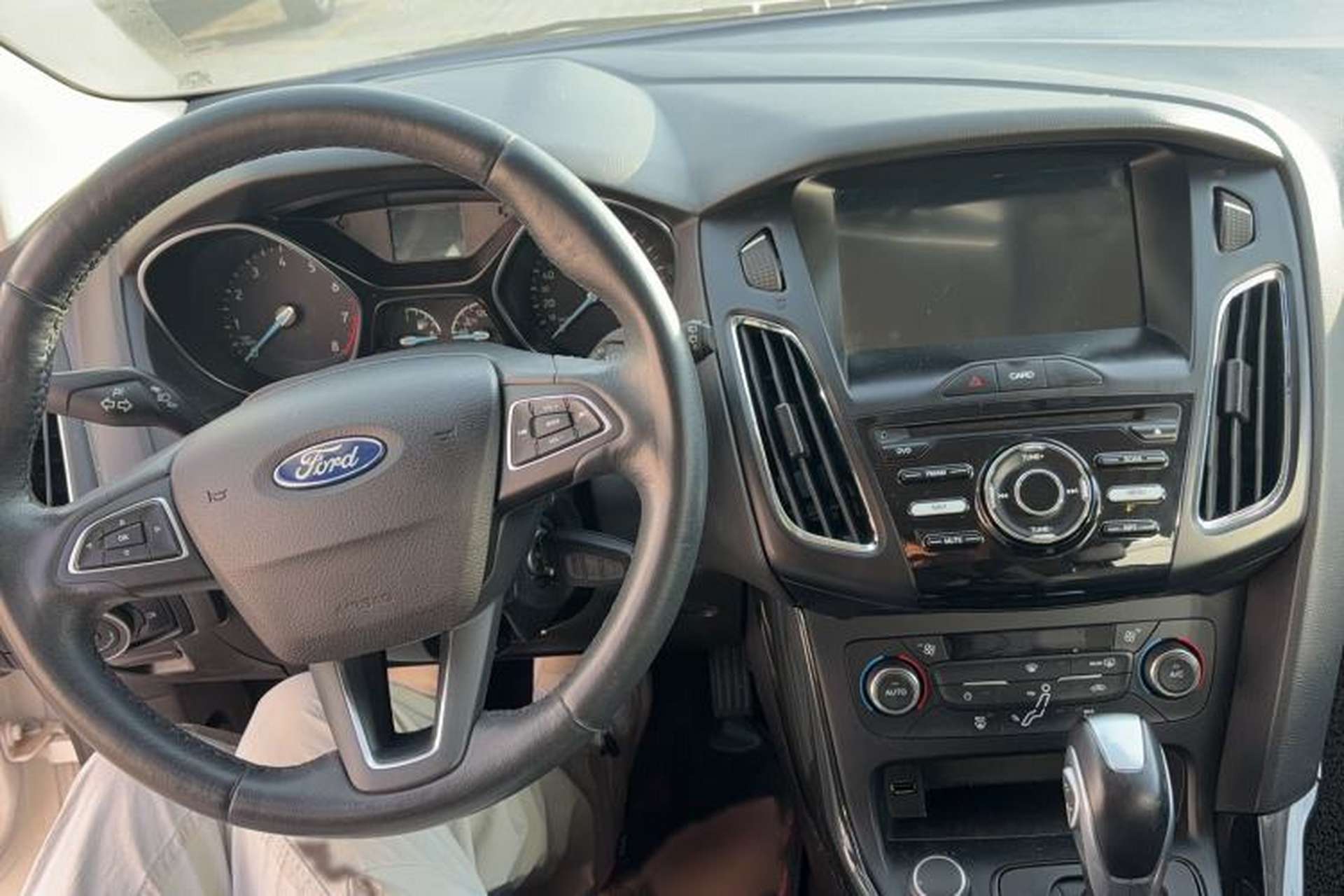 Used Ford Focus 2017 Hatchback 1.6L Automatic Fashion Edition Smart Drive Version Interior 3