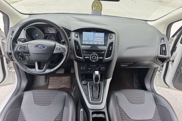 Used Ford Focus 2017 Hatchback EcoBoost 180 Automatic Sport Model Interior 3