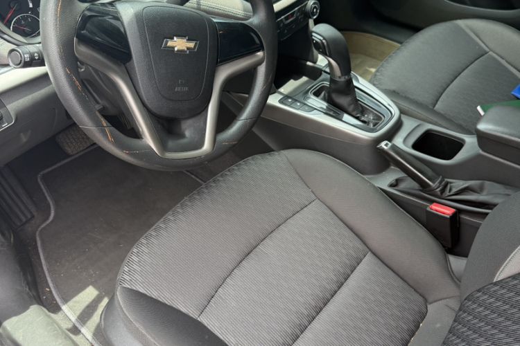 Used Ford Focus 2017 Hatchback 1.6L Automatic Fashion Edition Smart Drive Version Interior 3
