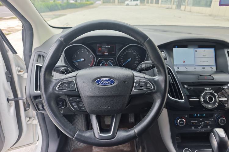 Used Ford Focus 2017 Hatchback EcoBoost 180 Automatic Sport Model Interior 4