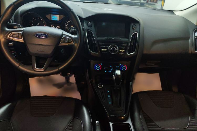 Used Ford Focus 2017 Hatchback 1.6L Automatic Fashion Edition Smart Drive Version Interior 4