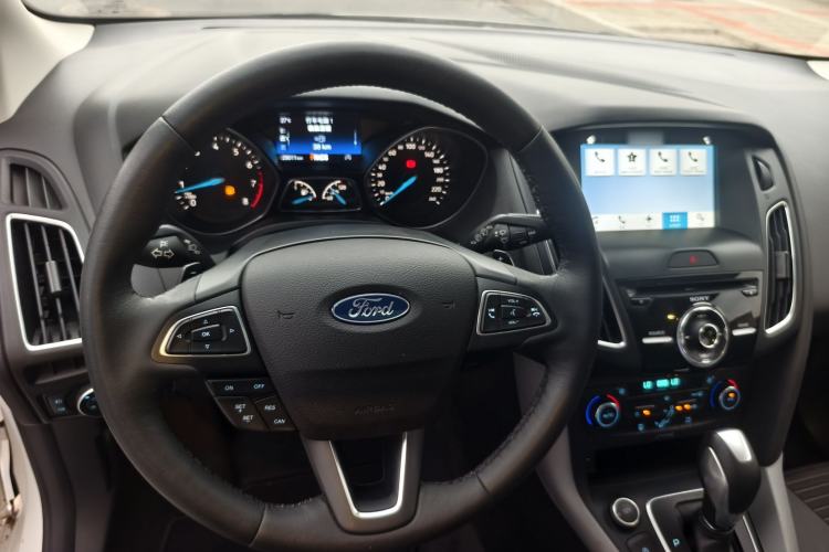 Used Ford Focus 2017 Hatchback EcoBoost 180 Automatic Sport Model Interior 7