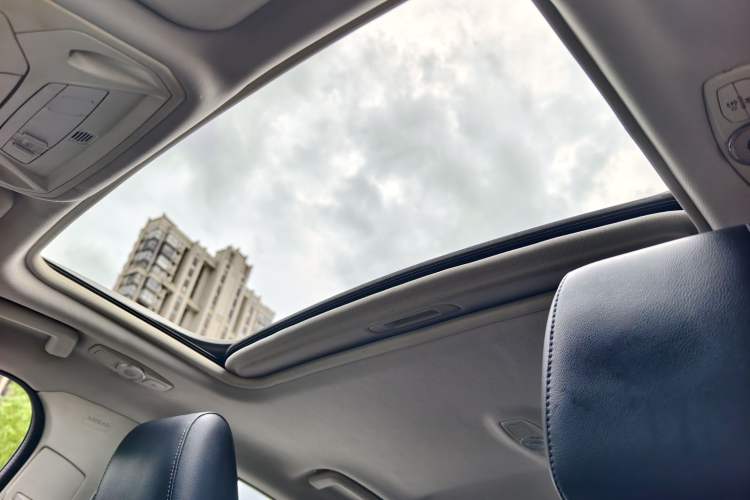 Used Ford Focus 2017 Sedan 1.6L Automatic Fashion Edition Smart Drive Version Interior 8