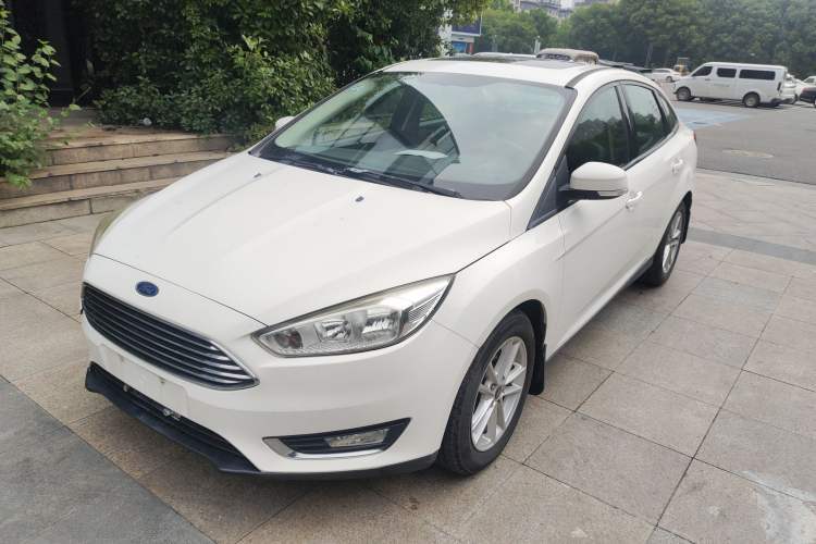 Used Ford Focus 2017 Sedan 1.6L Automatic Fashion Edition Smart Drive Version Guazi used car, China used car export, Used car for sale, Used  cars, Cheapest cars for sale