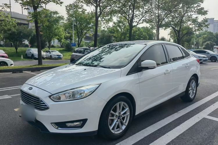 Ojetý Ford Focus 2017 Sedan EcoBoost 125 Automatic Supreme Style SmartDrive Edition Guazi used car, China used car export, Used car for sale, Used  cars, Cheapest cars for sale