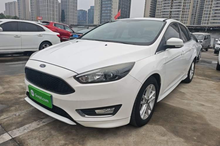 Used Ford Focus 2017 Sedan EcoBoost 180 Automatic Elite Model Guazi used car, China used car export, Used car for sale, Used cars, Cheapest cars for sale