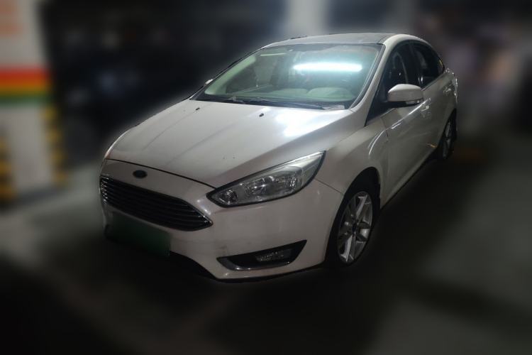 Używany Ford Focus 2017 Sedan EcoBoost 180 Automatic Elite Model Guazi used car, China used car export, Used car for sale, Used cars, Cheapest cars for sale