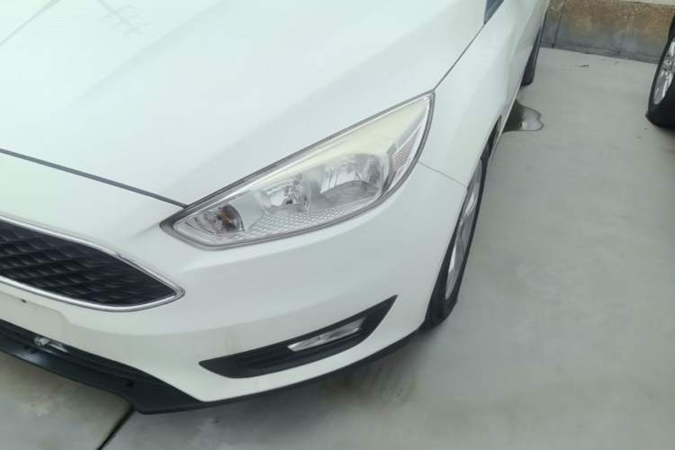 Used Ford Focus 2017 Hatchback 1.6L Automatic Comfort Plus SmartDrive Edition Left Front Headlight