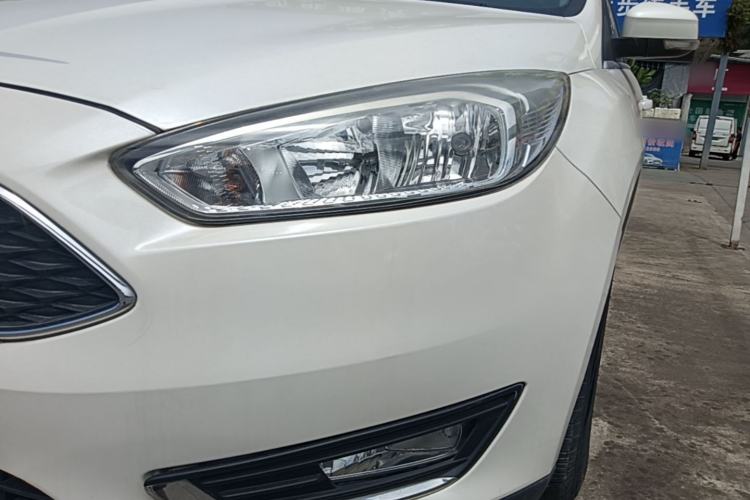 Used Ford Focus 2017 Hatchback EcoBoost 180 Automatic Elite Model Left Front Headlight