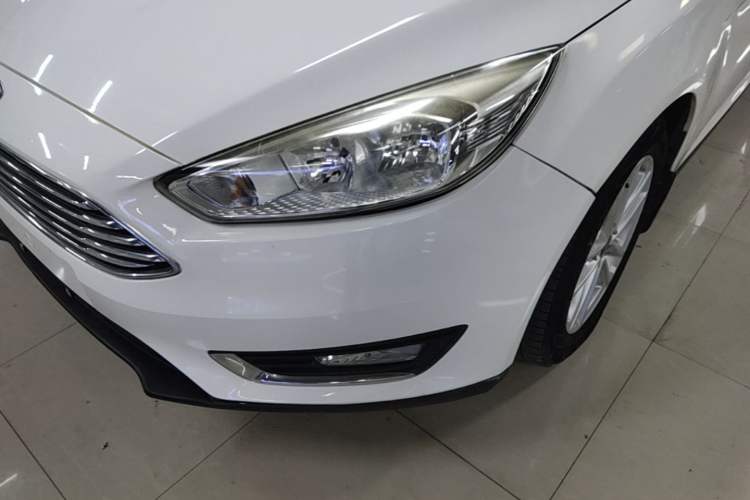 Used Ford Focus 2017 Sedan 1.6L Automatic Fashion Edition Smart Drive Version Left Front Headlight