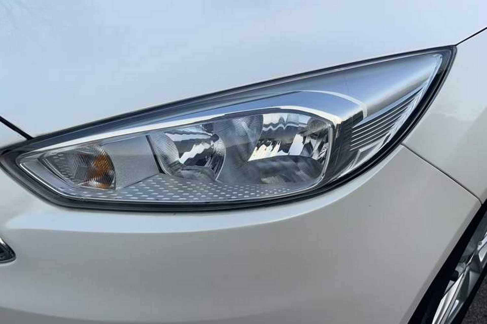 Used Ford Focus 2017 Hatchback EcoBoost 125 Automatic - Ultra-Powerful Style Edition with Smart Drive Features Left Front Headlight