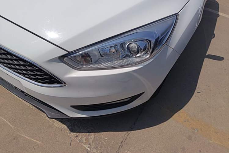 Used Ford Focus 2017 Hatchback 1.6L Automatic Comfort Plus SmartDrive Edition Left Front Headlight