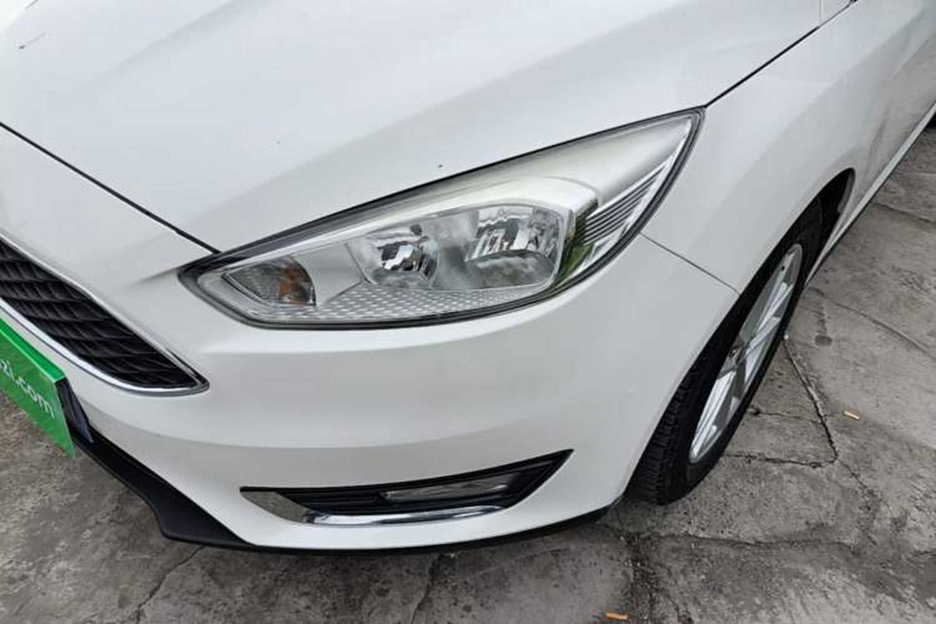 Used Ford Focus 2017 Hatchback 1.6L Automatic Fashion Edition Smart Drive Version Left Front Headlight