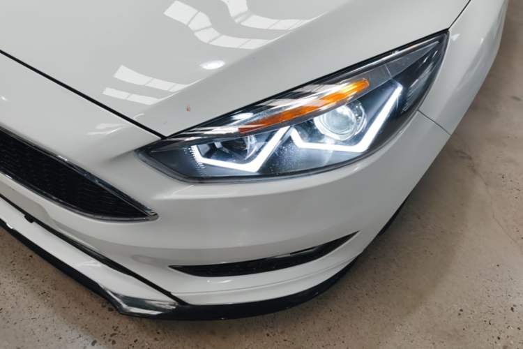 Used Ford Focus 2017 Hatchback EcoBoost 180 Automatic Sport Model Left Front Headlight