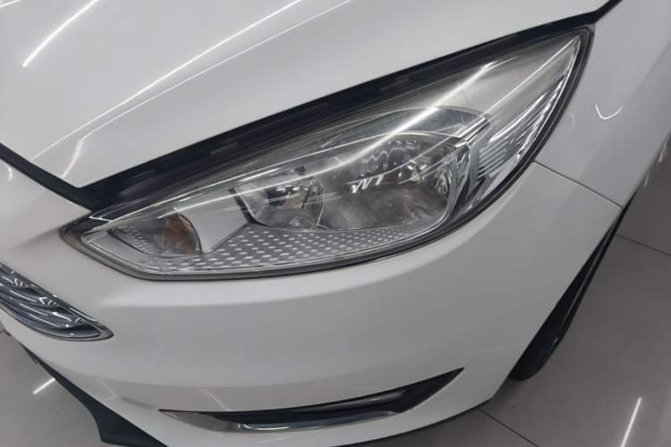 Used Ford Focus 2017 Sedan 1.6L Automatic Fashion Edition Smart Drive Version Left Front Headlight