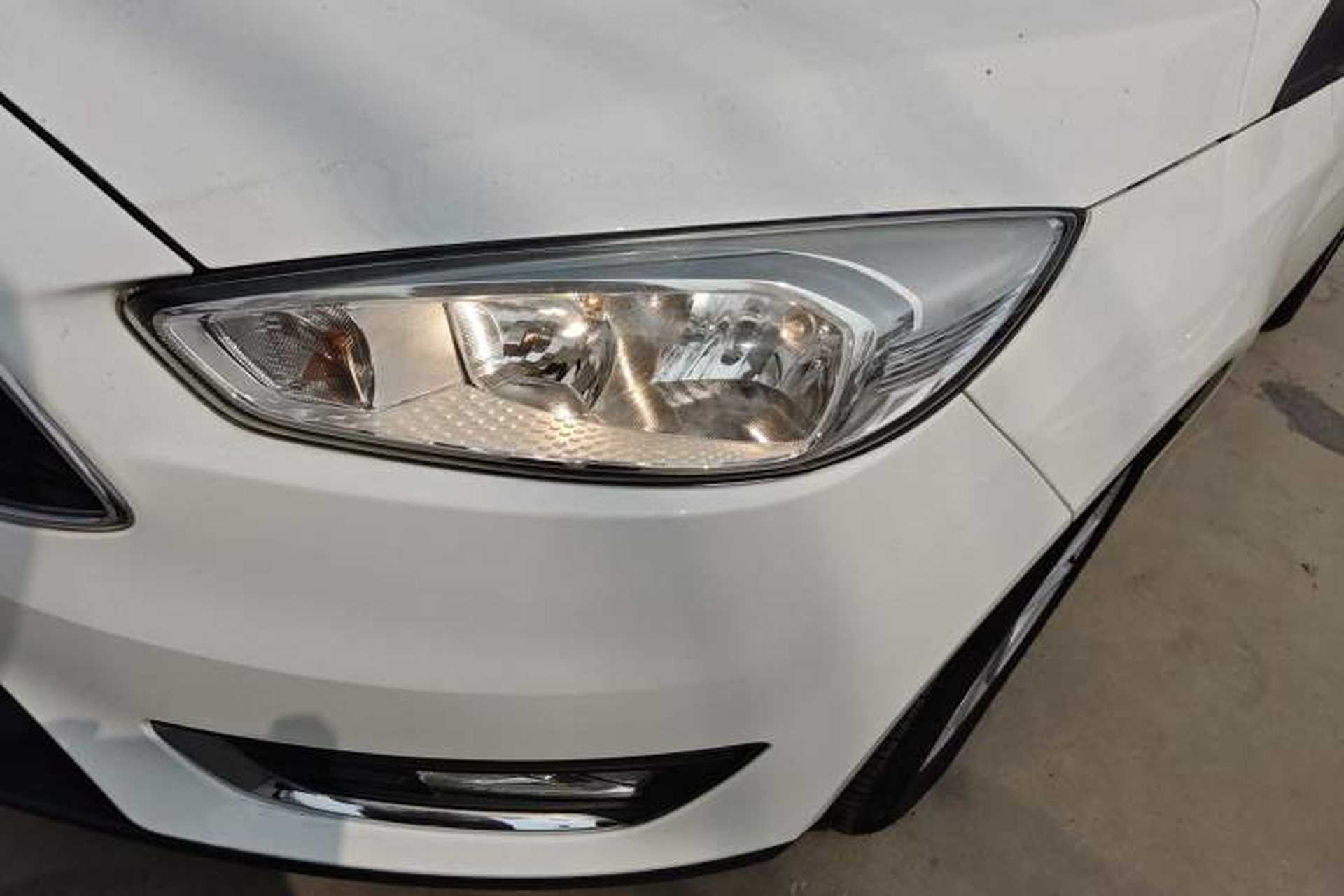 Used Ford Focus 2017 Hatchback EcoBoost 125 Automatic - Ultra-Powerful Style Edition with Smart Drive Features Left Front Headlight