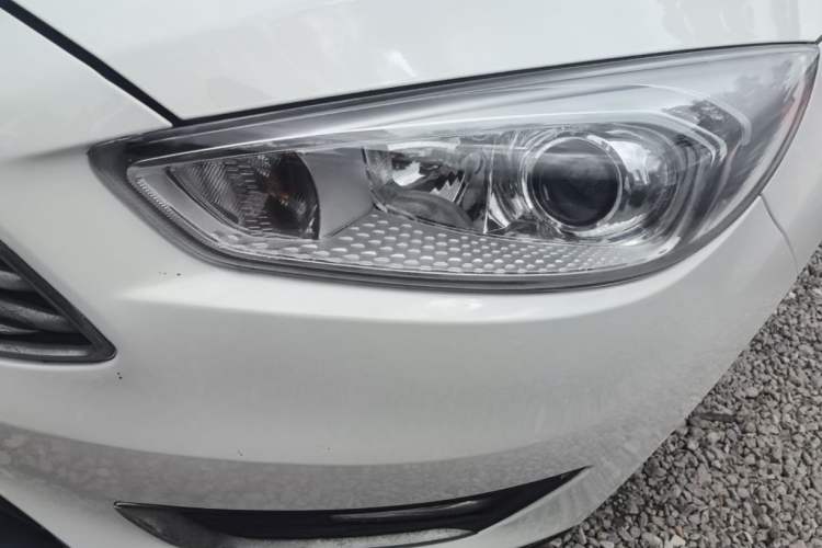 Used Ford Focus 2017 Sedan 1.6L Automatic Fashion Edition Smart Drive Version Left Front Headlight