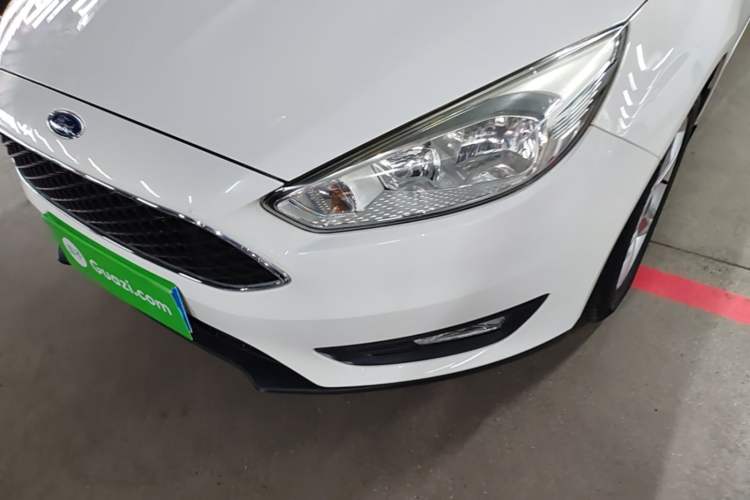 Used Ford Focus 2017 Hatchback 1.6L Automatic Comfort Plus SmartDrive Edition Left Front Headlight