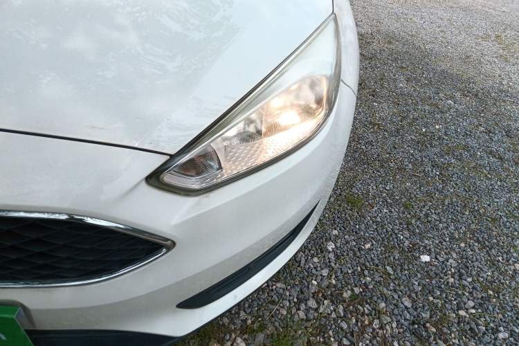 Used Ford Focus 2017 Hatchback 1.6L Automatic Comfort Plus SmartDrive Edition Left Front Headlight