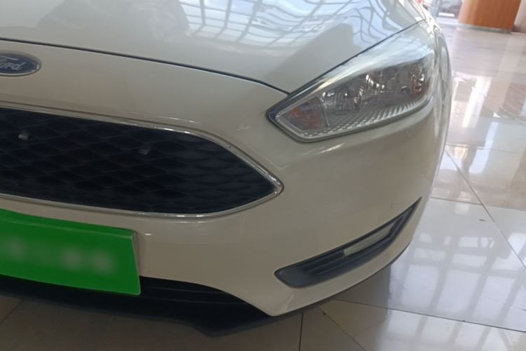 Used Ford Focus 2017 Hatchback 1.6L Automatic Comfort Plus SmartDrive Edition Left Front Headlight