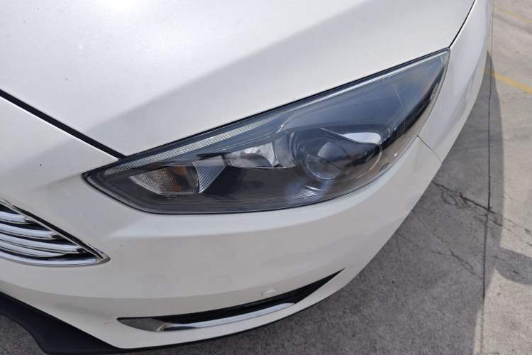 Used Ford Focus 2017 Sedan EcoBoost 180 Automatic Elite Model Left Front Headlight
