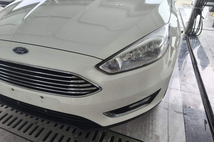 Used Ford Focus 2017 Sedan 1.6L Automatic Fashion Edition Smart Drive Version Left Front Headlight