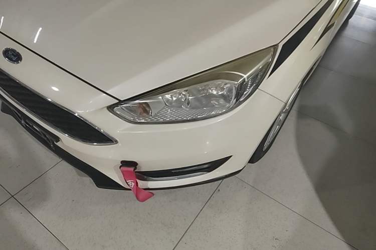 Used Ford Focus 2017 Hatchback EcoBoost 180 Automatic Elite Model Left Front Headlight