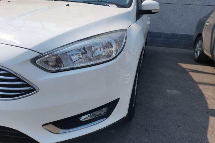 Used Ford Focus 2017 Sedan 1.6L Automatic Fashion Edition Smart Drive Version Left Front Headlight
