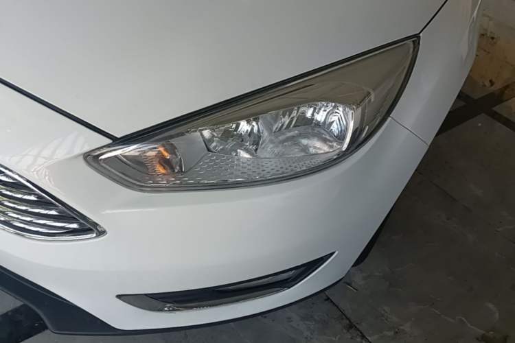 Used Ford Focus 2017 Sedan EcoBoost 180 Automatic Elite Model Left Front Headlight