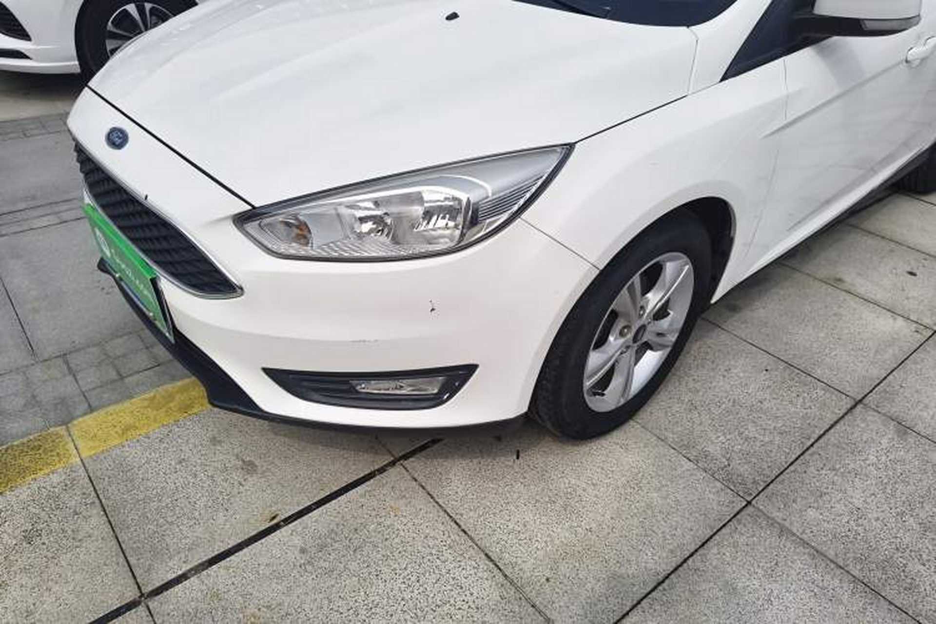 Used Ford Focus 2017 Hatchback 1.6L Automatic Comfort Plus SmartDrive Edition Left Front Headlight