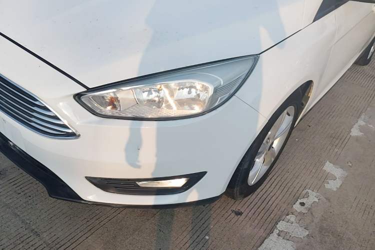 Used Ford Focus 2017 Sedan 1.6L Automatic Comfort Plus SmartDrive Edition Left Front Headlight