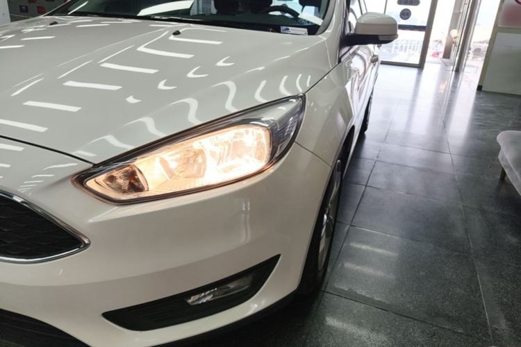 Used Ford Focus 2017 Hatchback 1.6L Automatic Comfort Plus SmartDrive Edition Left Front Headlight