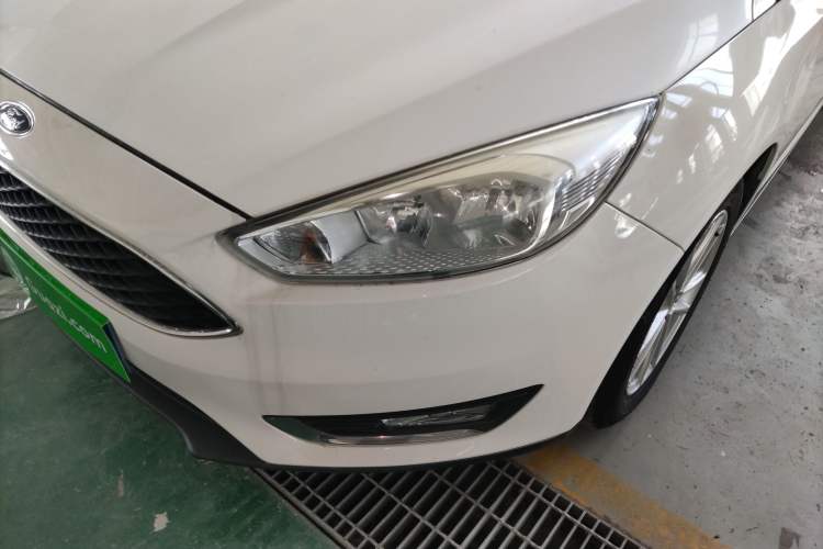 Used Ford Focus 2017 Hatchback 1.6L Automatic Fashion Edition Smart Drive Version Left Front Headlight