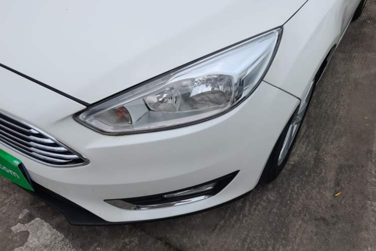 Used Ford Focus 2017 Sedan EcoBoost 180 Automatic Elite Model Left Front Headlight