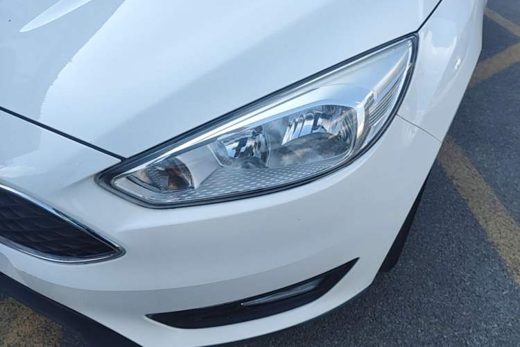 Used Ford Focus 2017 Hatchback 1.6L Automatic Comfort Plus SmartDrive Edition Left Front Headlight