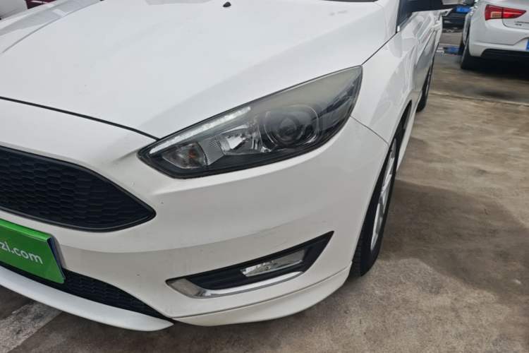 Used Ford Focus 2017 Sedan EcoBoost 180 Automatic Elite Model Left Front Headlight