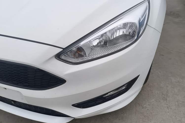 Used Ford Focus 2017 1.5T CTCC White and Black Limited Edition Left Front Headlight