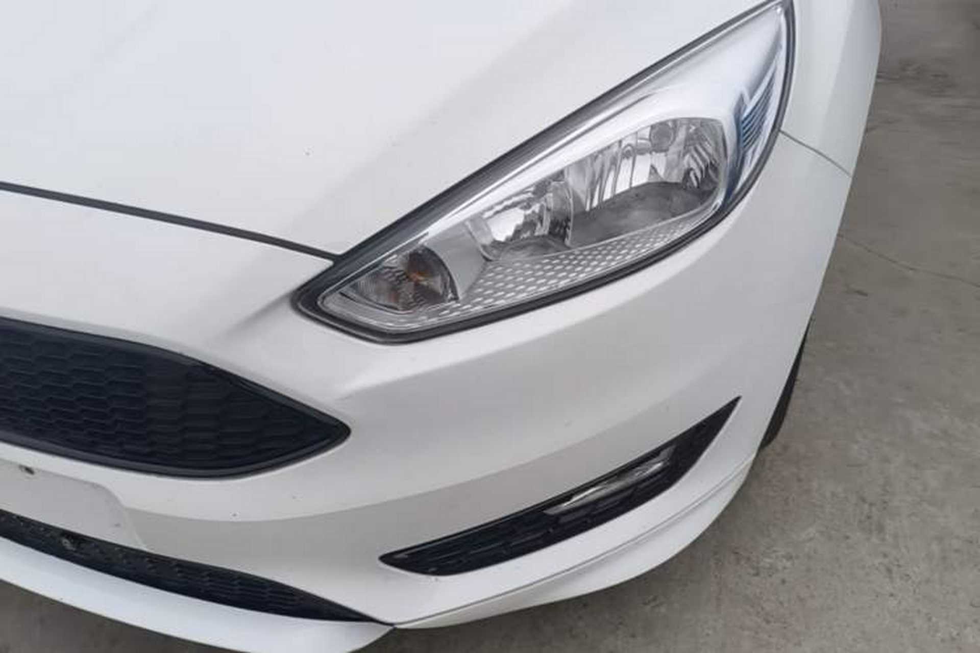 Used Ford Focus 2017 1.5T CTCC White and Black Limited Edition Left Front Headlight