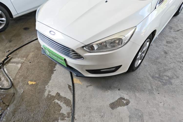 Used Ford Focus 2017 Sedan 1.6L Automatic Comfort Plus SmartDrive Edition Left Front Headlight