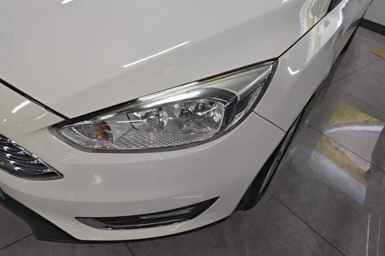 Used Ford Focus 2017 Sedan 1.6L Automatic Fashion Edition Smart Drive Version Left Front Headlight