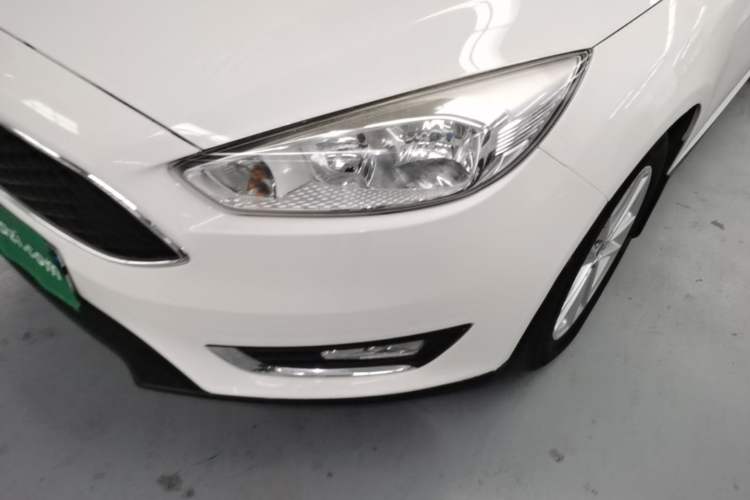 Used Ford Focus 2017 Hatchback 1.6L Automatic Fashion Edition Smart Drive Version Left Front Headlight