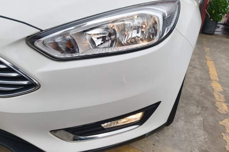 Used Ford Focus 2017 Sedan 1.6L Automatic Fashion Edition Smart Drive Version Left Front Headlight