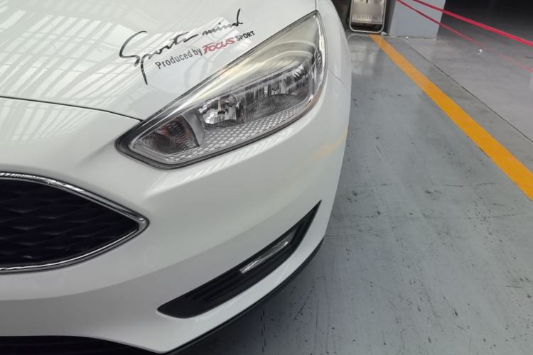 Used Ford Focus 2017 Hatchback 1.6L Automatic Comfort Plus SmartDrive Edition Left Front Headlight