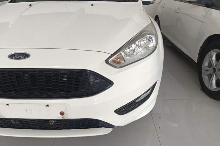 Used Ford Focus 2017 Hatchback 1.6L Manual Fashion Edition SmartDrive Version Left Front Headlight