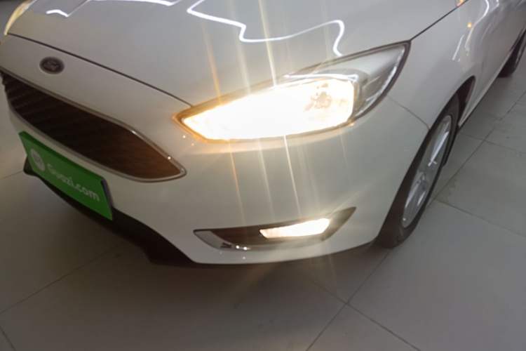 Used Ford Focus 2017 Hatchback 1.6L Automatic Fashion Edition Smart Drive Version Left Front Headlight