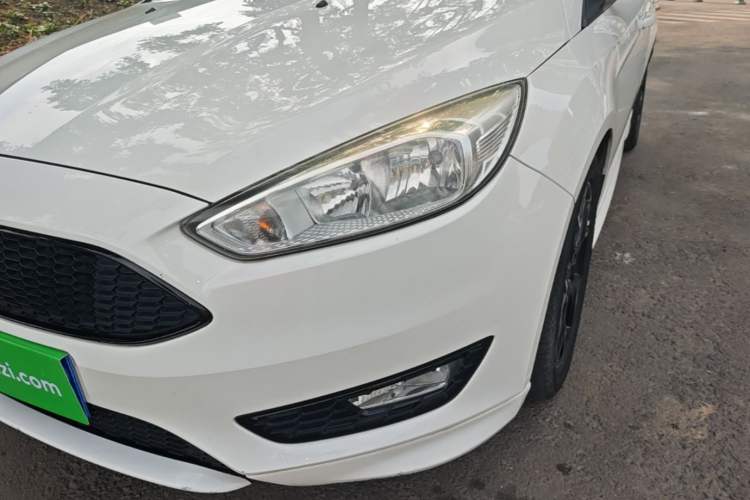 Used Ford Focus 2017 1.5T CTCC White and Black Limited Edition Left Front Headlight