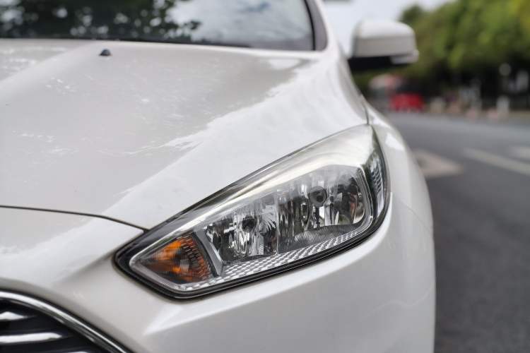 Used Ford Focus 2017 Sedan 1.6L Manual Comfort Plus SmartDrive Edition Left Front Headlight